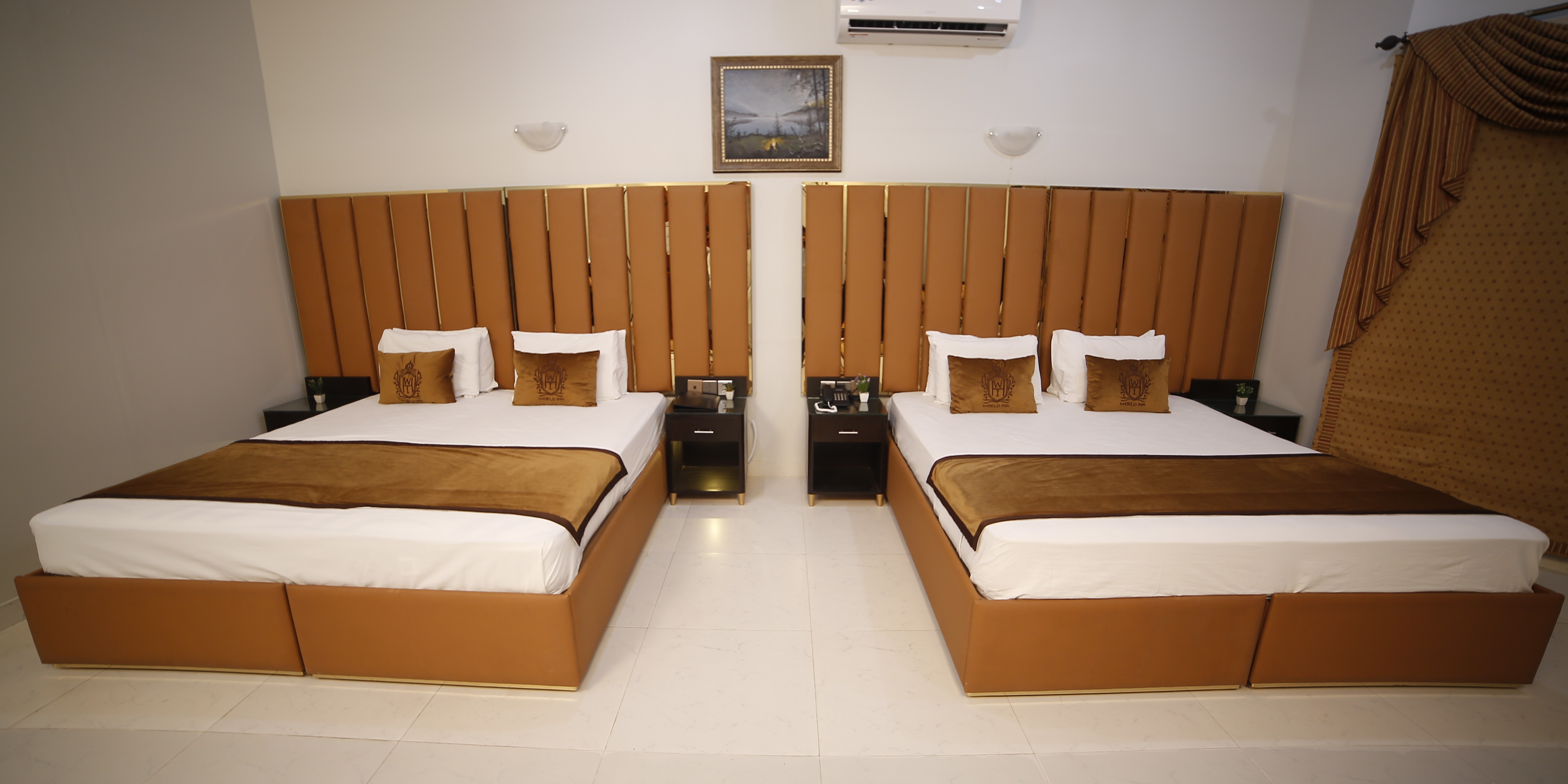 Deluxe Room - Branch One